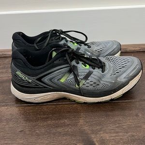 New Balance 860v8